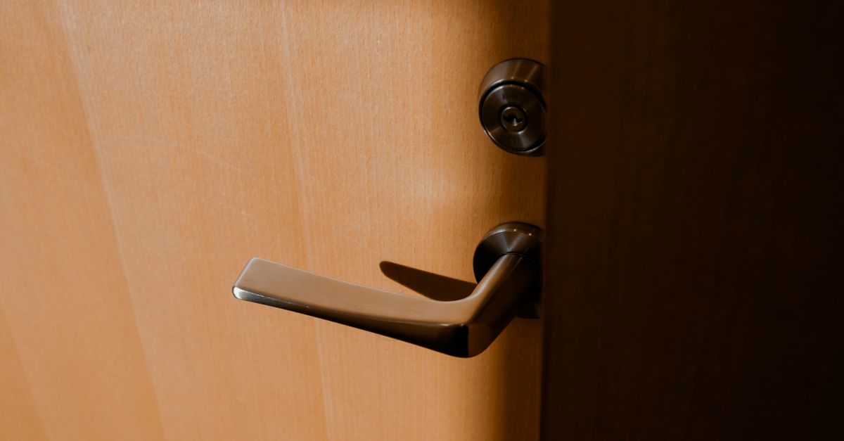 Locked Out at 2 AM? How 24/7 Emergency Locksmith Service Works Here — Asbury Park Locksmiths